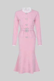 Conjunto Executivo Rosa: Casaco Estruturado e Saia Sereia Midi – Elegância