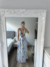 Azuleja | Vestido Longo Estampa Azulejo com Decote V e Costas Cruzadas
