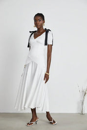 Vestido Longo Elegante  Laços e Decote em V