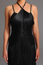 Vestido Longo com Alças Finas e Franjas – Elegante e Sofisticado