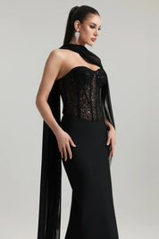 Vestido Longo Tomara que Caia com Pedrarias Bordadas à Mão, Saia Plissada e Cintura Marcada