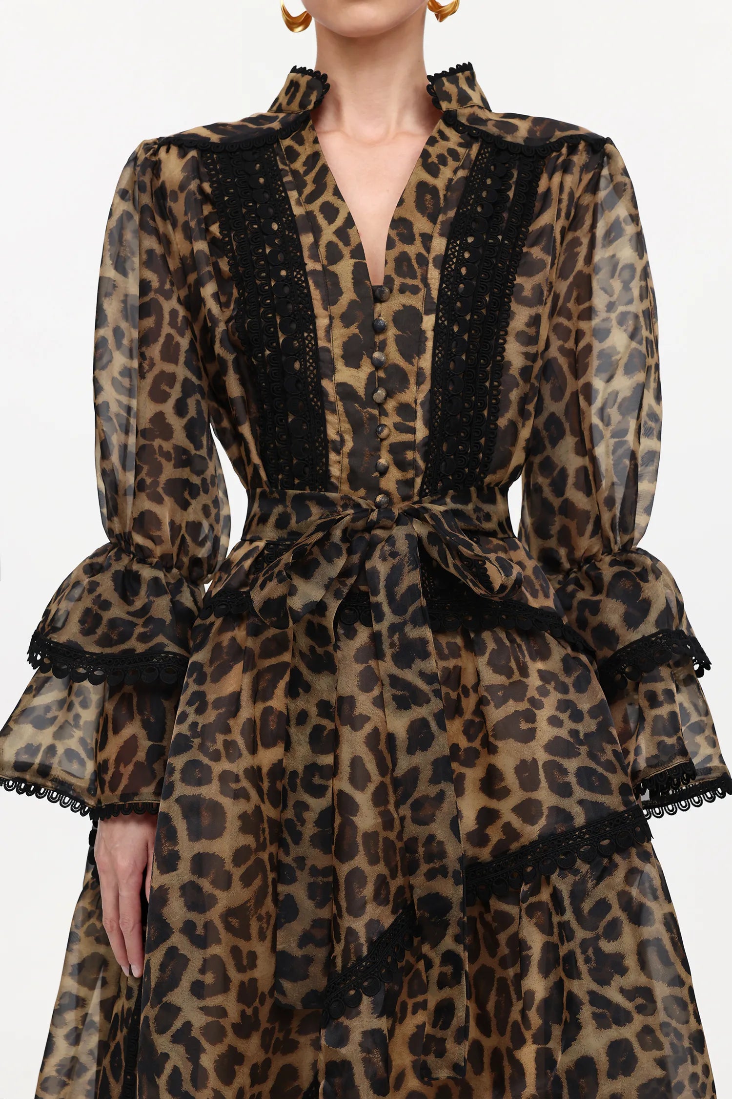 Vestido Midi com Estampa Animal Print, Decote V, Manga Ampla e Cintura Alta Assimétrica