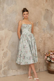 Vestido Estampado com Modelagem Slim e Cintura Definida