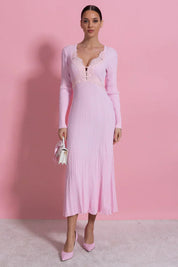 Letícia | Vestido Midi Canelado Rosa com Detalhes em Renda