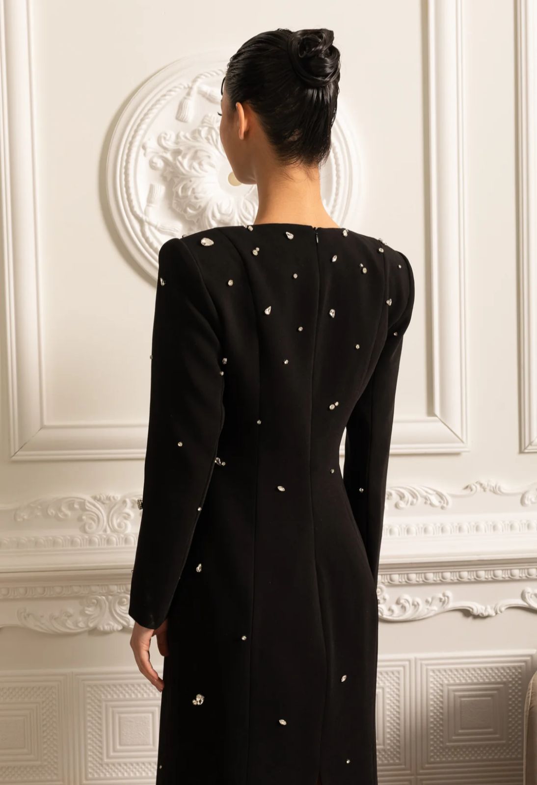 Isabela | Vestido Longo com Bordado à Mão em Pedrarias