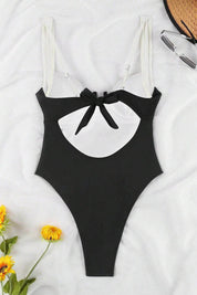 Maiô Patchwork Preto e Branco com Decote U