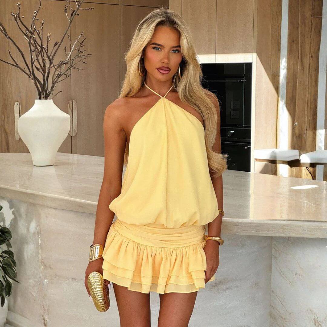 Demi | Vestido Curto Amarelo com Top Franzido e Saia com Babados