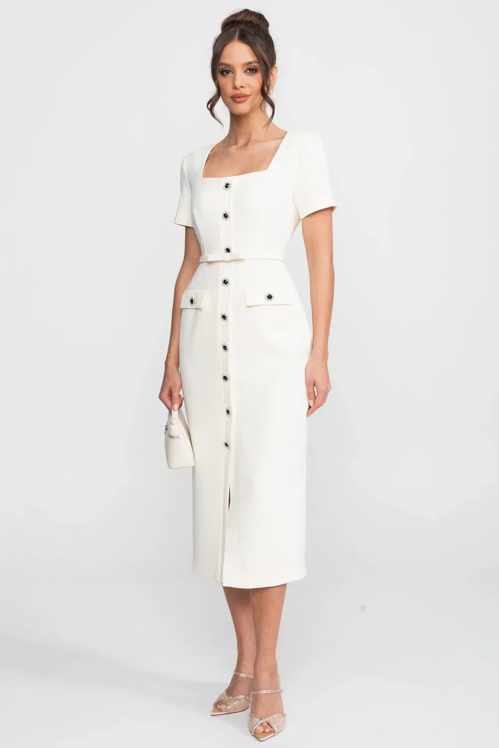 Vestido Longo de Alfaiataria Estruturada com Decote Quadrado e Cinto Coordenado