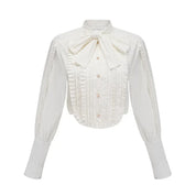 Camisa de Luxo com Gola, Laços Ornamentais e Fivelas de Pérola