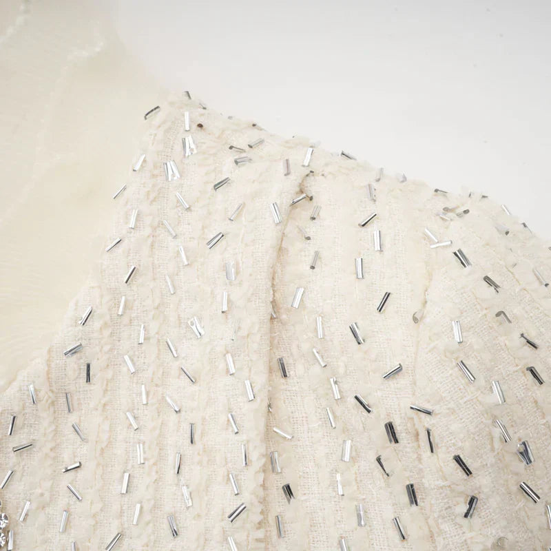 Margot | Casaco Curto em Tweed Branco com Pérolas e Pedrarias