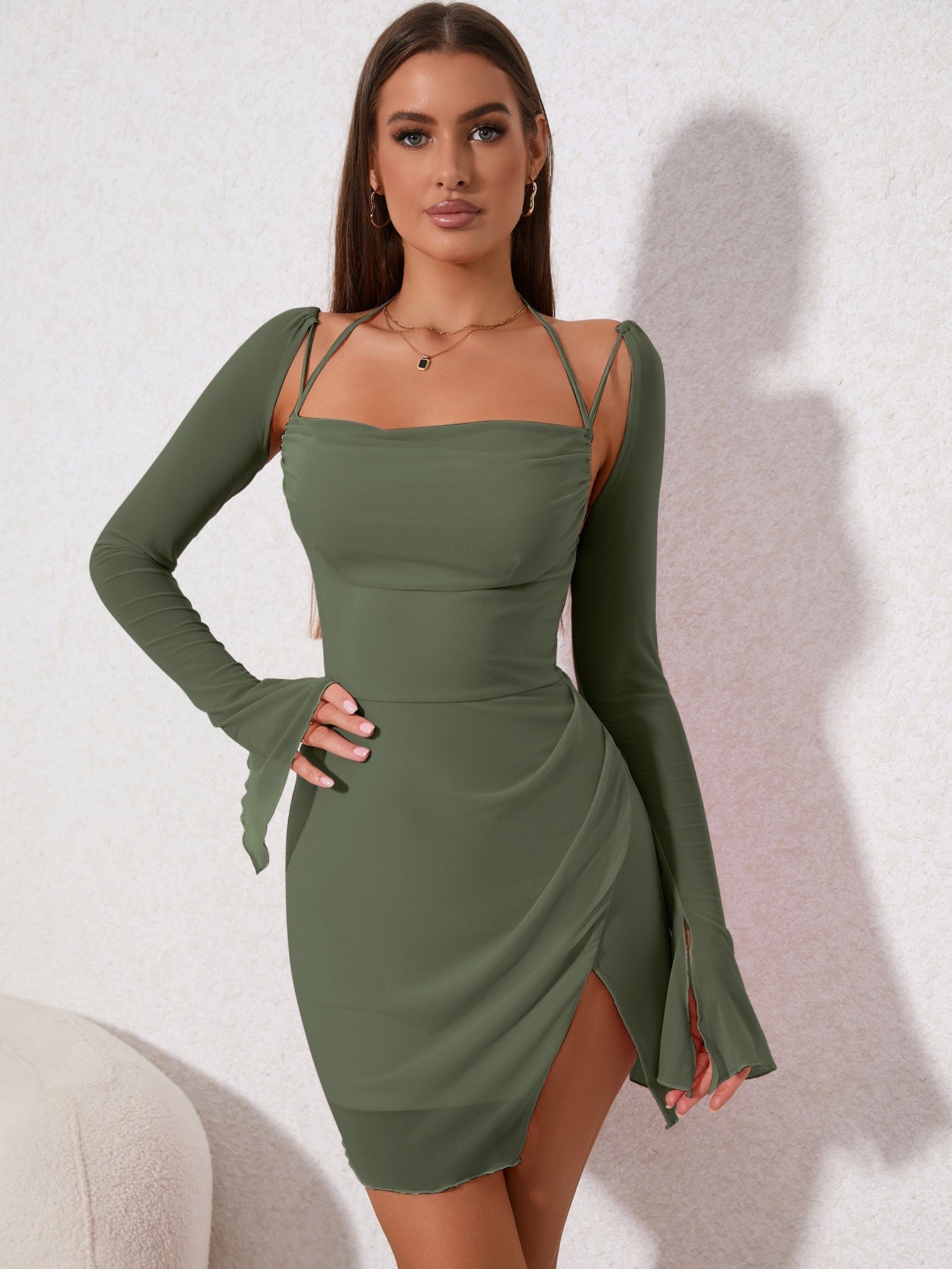 Rosária | Vestido Mini Rosa com Manga Longa e Drapeado Assimétrico