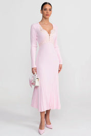 Letícia | Vestido Midi Canelado Rosa com Detalhes em Renda