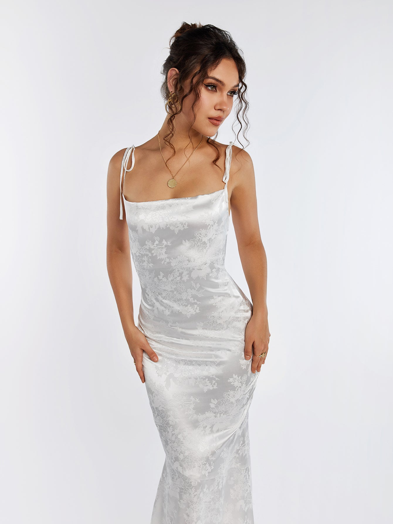Letícia | Vestido Longo Rosa em Renda Sereia com Alças Finas