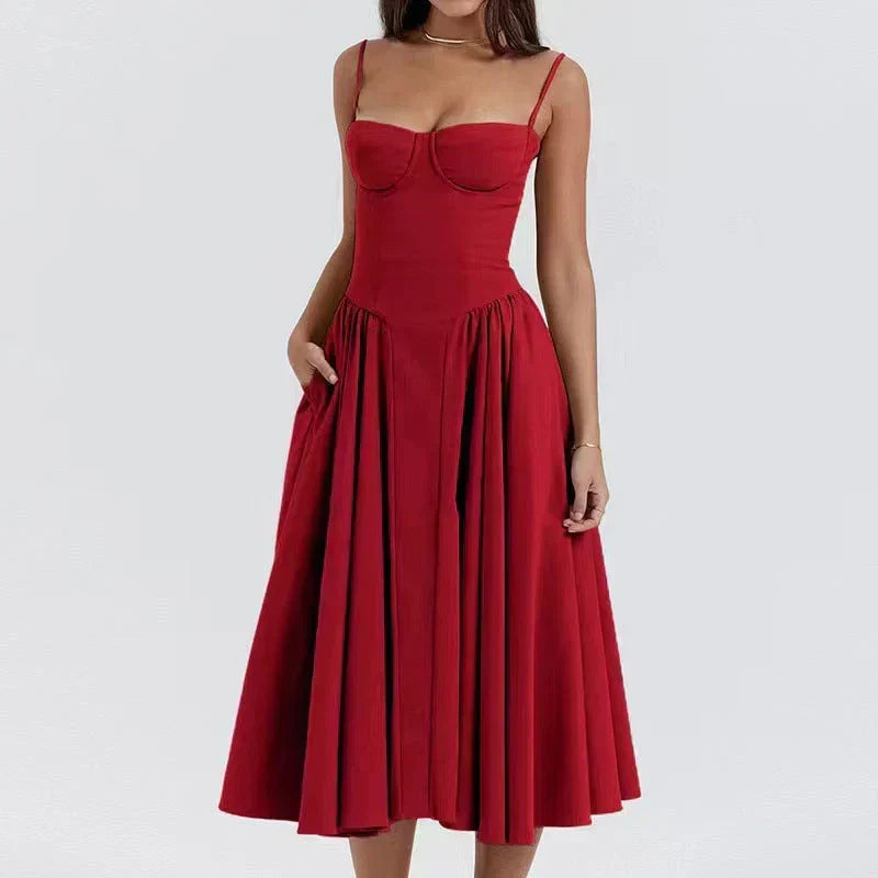 Constança | Vestido Midi Azul Marinho com Alças Finas, Corpete Franzido e Saia Evasê Volumosa