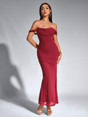 Brunilda | Vestido Midi Chocolate com Ombros Caídos e Franzido