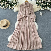 Mariana | Vestido Longo em Renda Patchwork com Botões e Cintura Ajustável