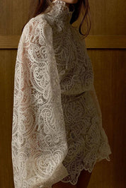 Conjunto Feminino Bordado Eulalie: Elegância em Branco Marfim