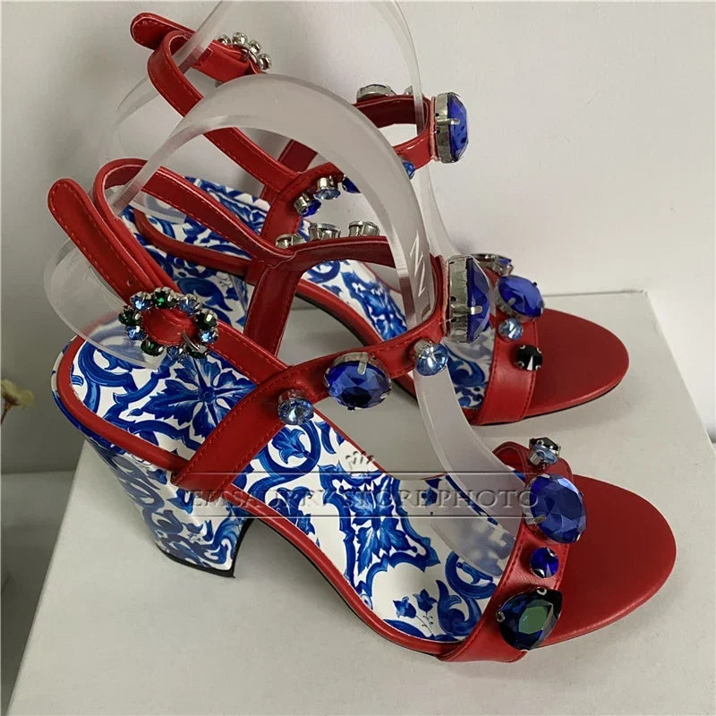 Sandália Luxuosa Diamond Crystal – Estampa Azul e Branco