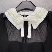 Vestido Longo Bordado e Gola Elegante