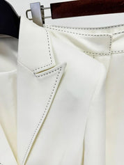Conjunto de Alfaiataria: Blazer Acinturado com Cinto e Calça Reta
