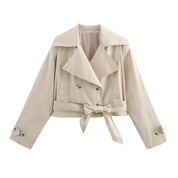 Casaco Escultural Estilo Trench Coat com Abotoamento Cruzado e Cinto