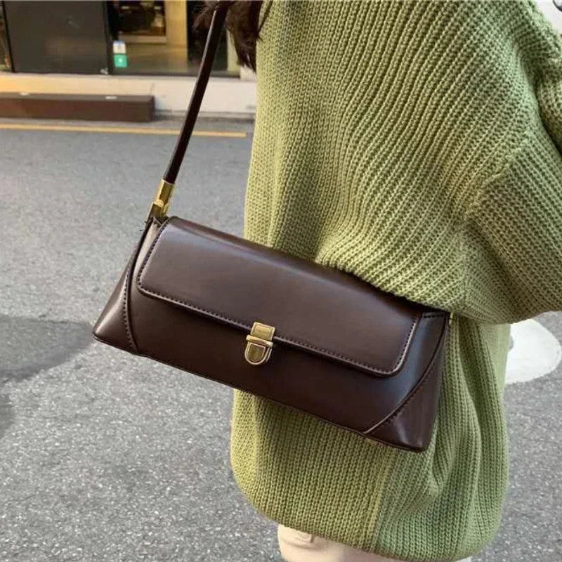 Bolsa de Ombro – Couro Ecológico, Estilo Luxo, Pequena e Elegante, Modelo Underarm/Clutch