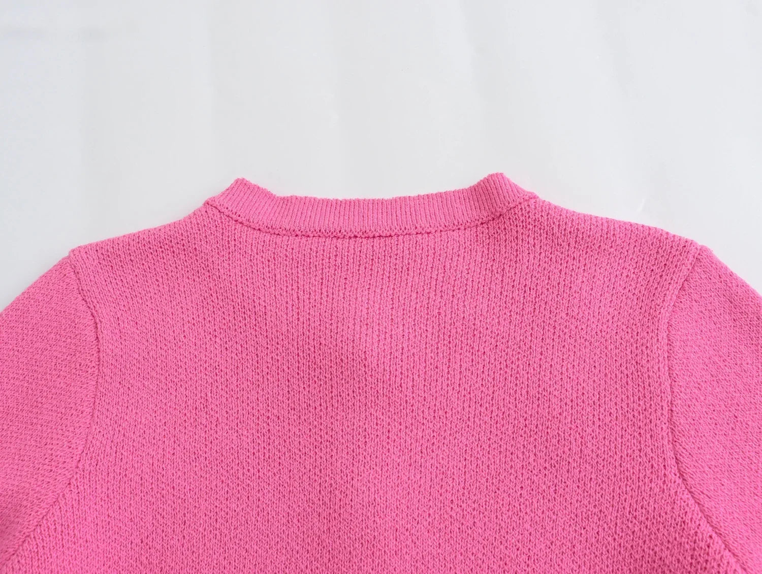 Cardigã Minimalista Modal com Bolsos