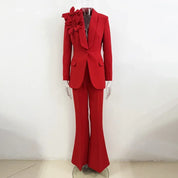 Conjunto de Alfaiataria 2 Peças: Blazer com Aplicação de Flor 3D e Calça