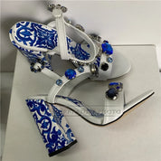 Sandália Luxuosa Diamond Crystal – Estampa Azul e Branco