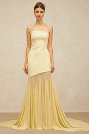 Vestido Maxi Escultural Amarelo com Estrutura de Corpete e Saia Fluida