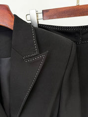 Conjunto de Alfaiataria: Blazer Acinturado com Cinto e Calça Reta
