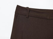 Conjunto Contemporâneo Sem Mangas com Cinto e Calça de Alfaiataria