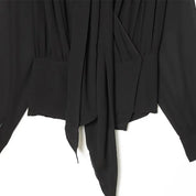 Camisa Preta Fluida Designe Atemporal