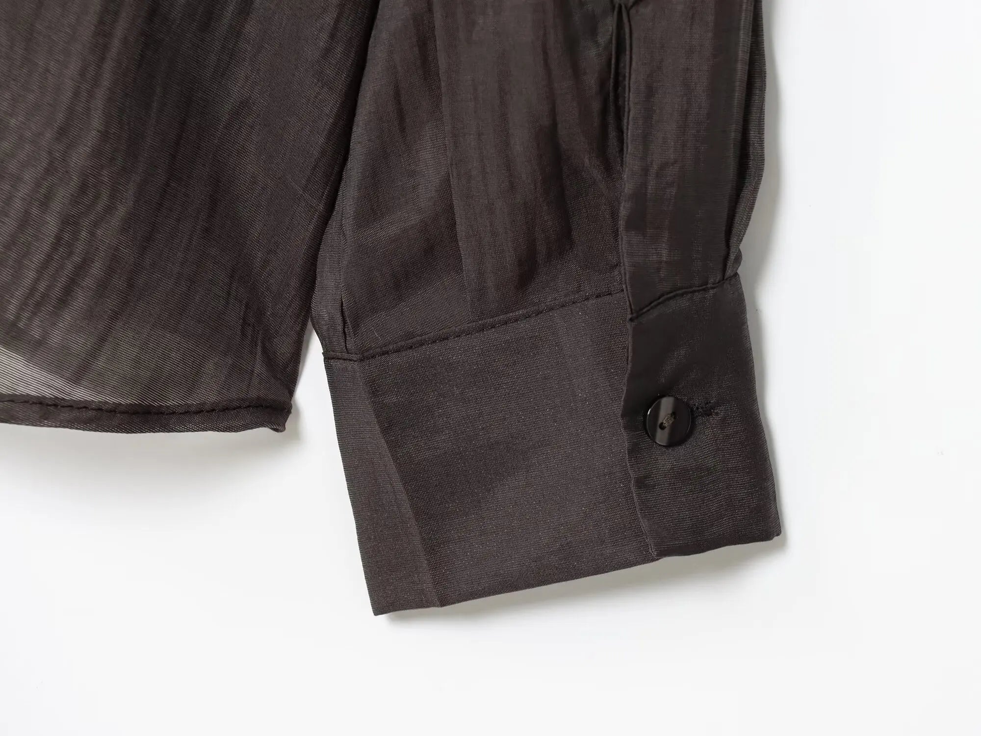 Camisa Elegante de Manga Longa – Modelagem Solta e Minimalista