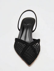 Sapato de Salto Fino com Trama Vazada em Tela e Bico Alongado – Elegância Atemporal e Conforto Refinado