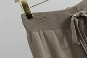 Conjunto de Tricô com Gola Alta e Calça Pantalona
