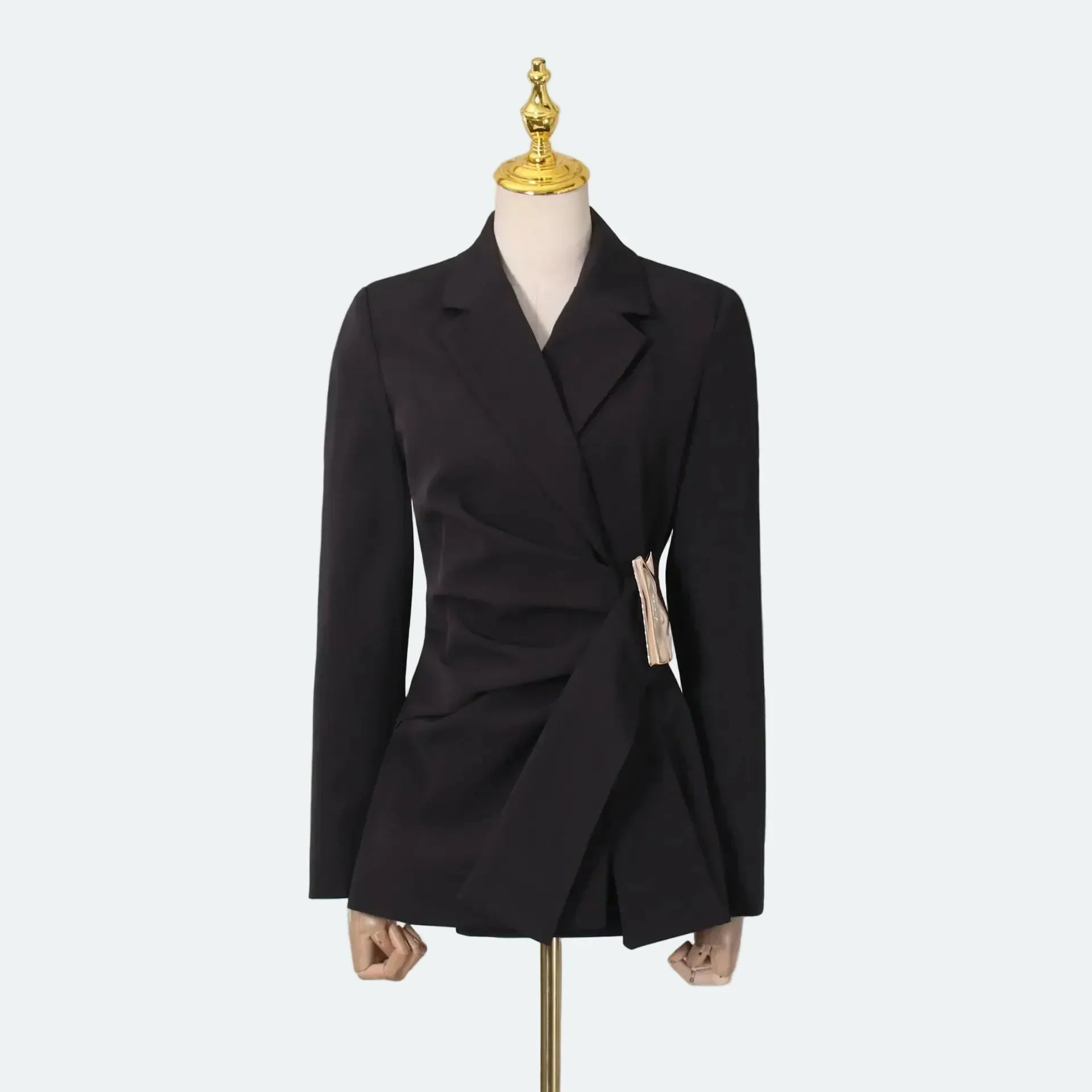 Blazer de Alfaiataria e Detalhe de Fivela Lateral - Modelagem Acinturada e Sofisticada