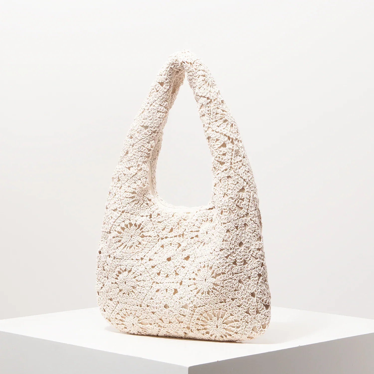 Bolsa de Ombro Trançada Vazado Artesanal – Estilo Premium para Praia e Viagens