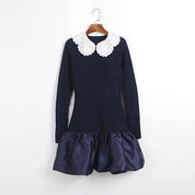 Vestido Mini de Luxo com Detalhes em Renda, Mangas Longas e Saia de Volume