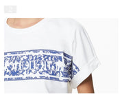 Camiseta CHCH Feminina Clássica em Algodão com Estampa Tipográfica
