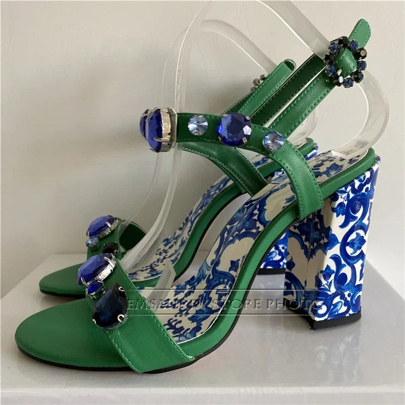 Sandália Luxuosa Diamond Crystal – Estampa Azul e Branco