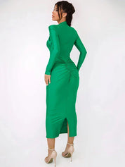 Bianca | Vestido Maxi em Malha com Fivela de Metal e Manga Longa