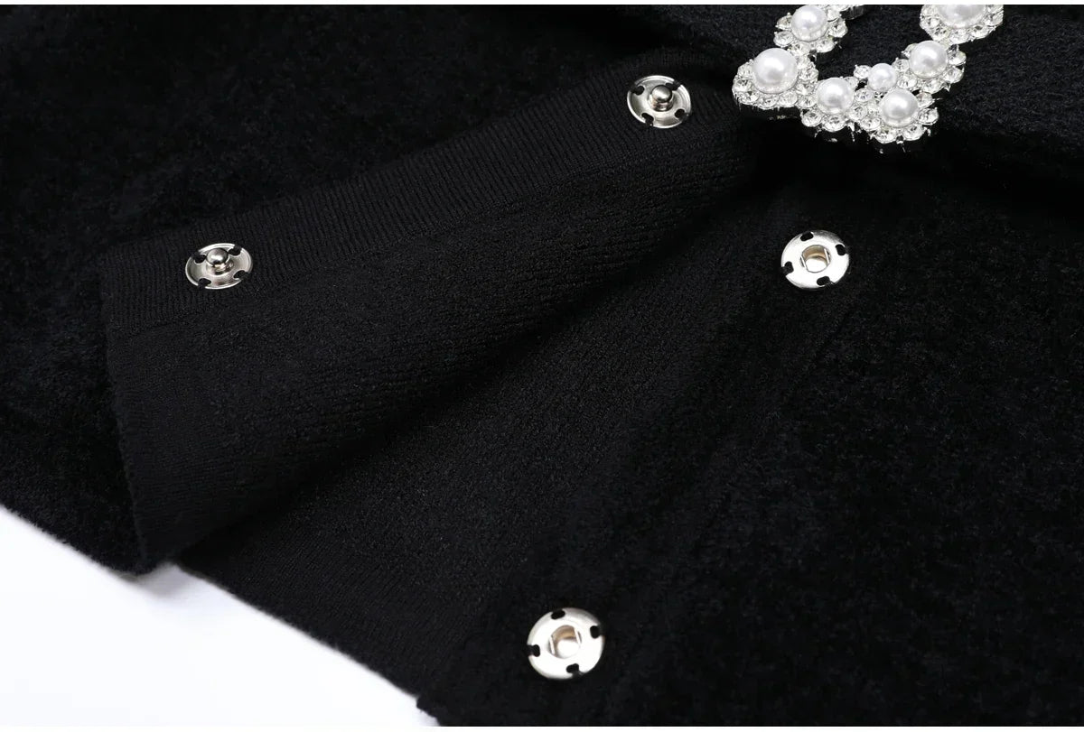 Conjunto Executivo Rosa: Casaco Estruturado e Saia Sereia Midi – Elegância