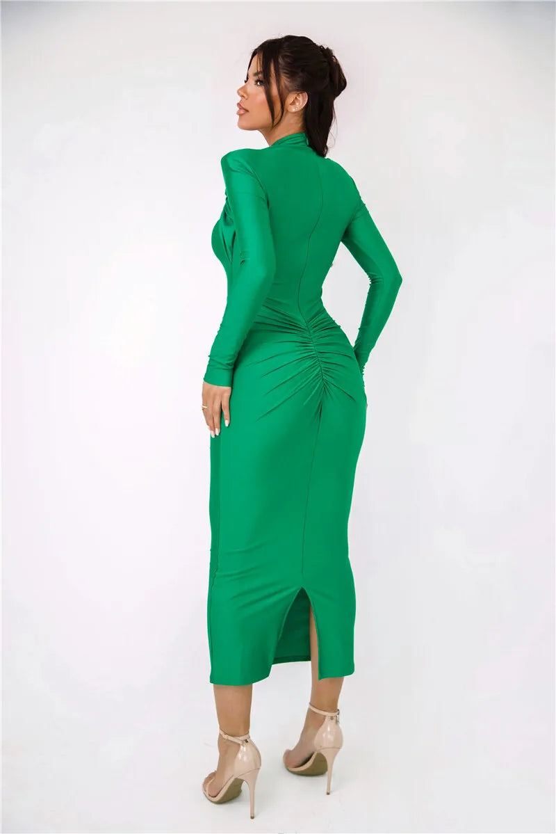 Bianca | Vestido Maxi em Malha com Fivela de Metal e Manga Longa