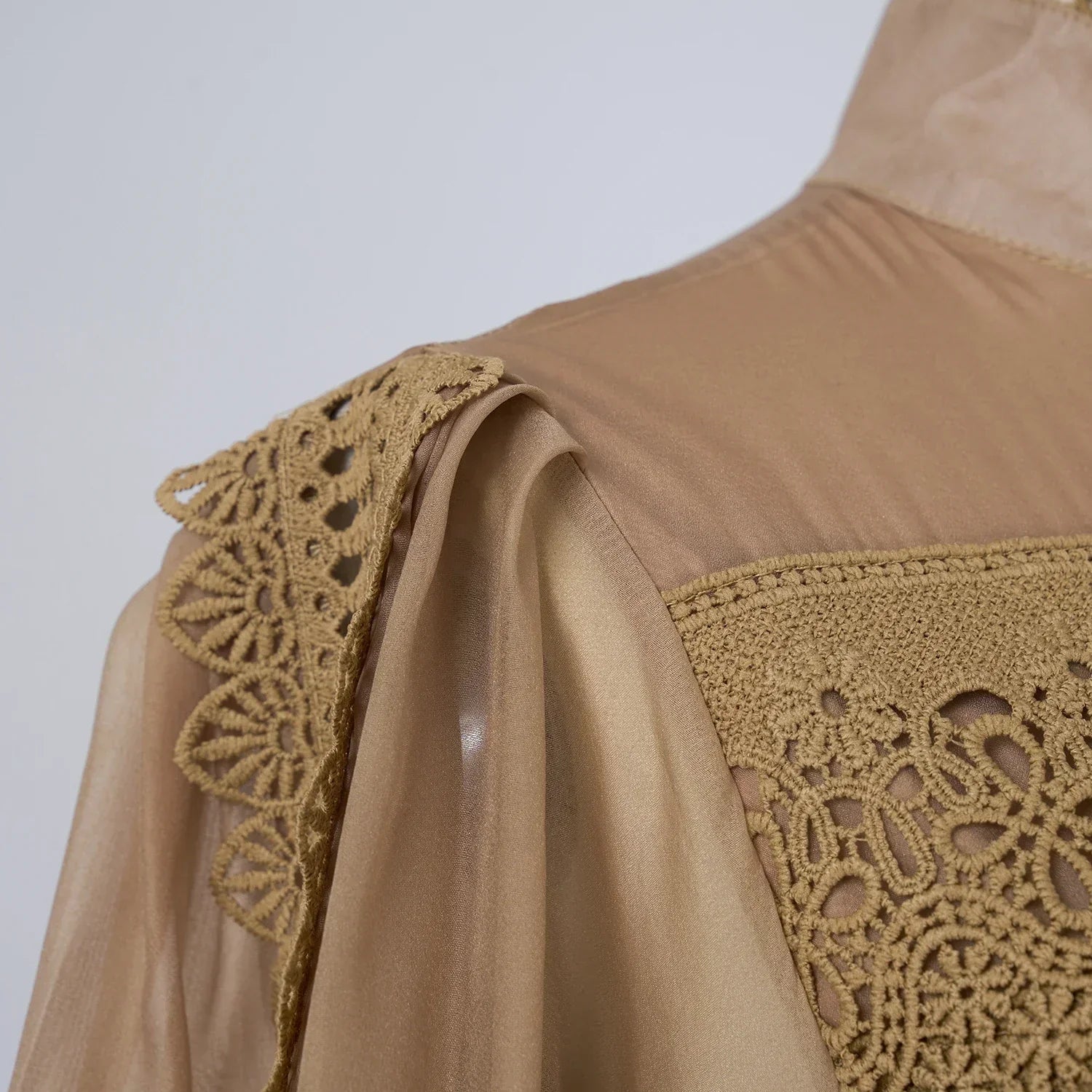 Valentina | Vestido Longo em Renda Artesanal com Aplicação de Pérolas