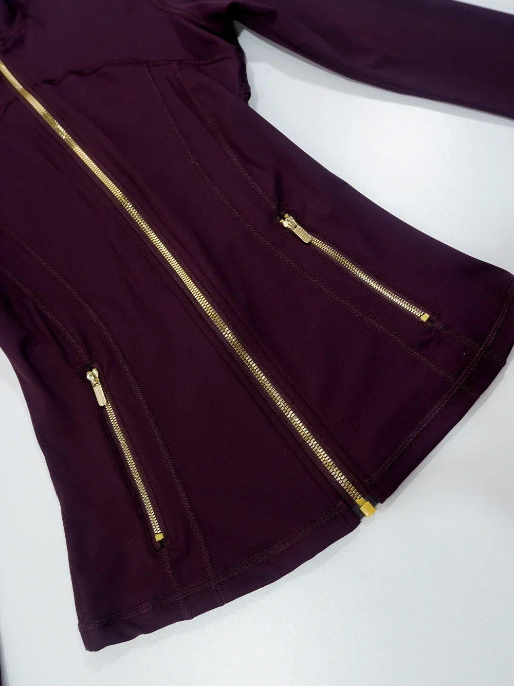 Conjunto Esportivo Feminino com Zíper Dourado e Calça Modeladora