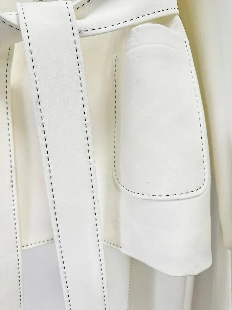 Conjunto de Alfaiataria: Blazer Acinturado com Cinto e Calça Reta
