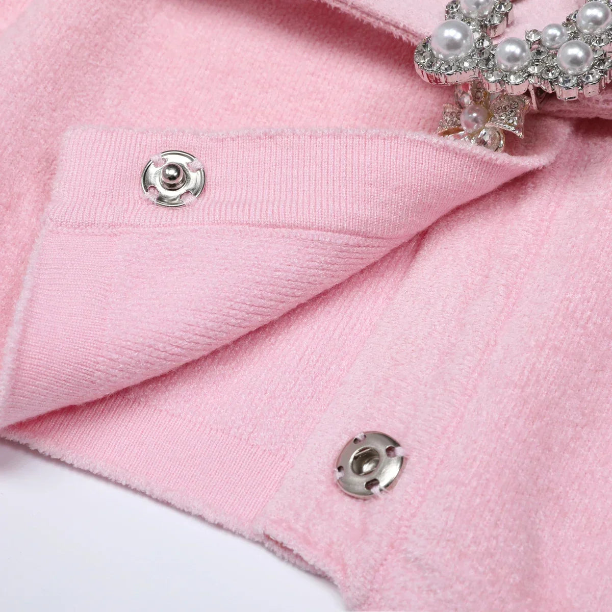 Conjunto Executivo Rosa: Casaco Estruturado e Saia Sereia Midi – Elegância