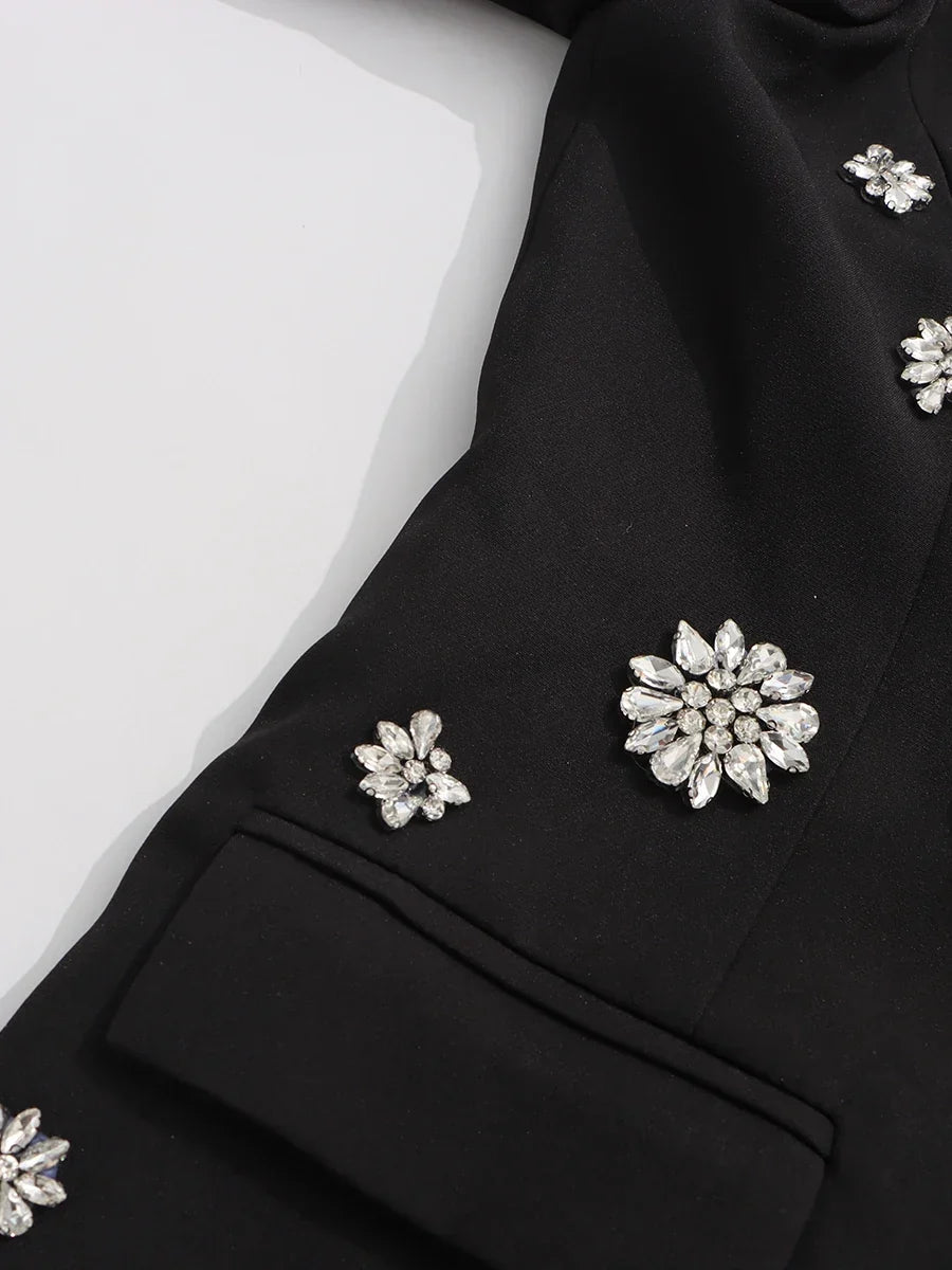 Conjunto de Alfaiataria Escultural com Blazer e Calça com Cristais