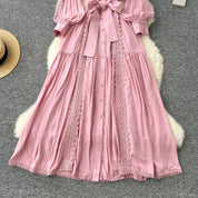 Mariana | Vestido Longo em Renda Patchwork com Botões e Cintura Ajustável